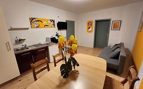 Elena Flat Iris, Oberhausen Zentrum Centro Westfield